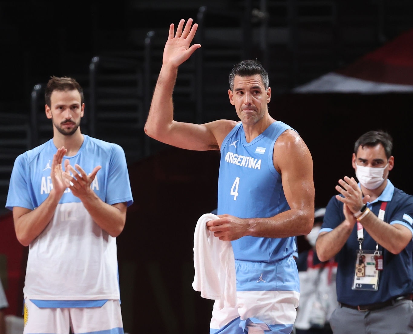 El adiós a una leyenda: la derrota argentina marcó el retiro de Luis Scola