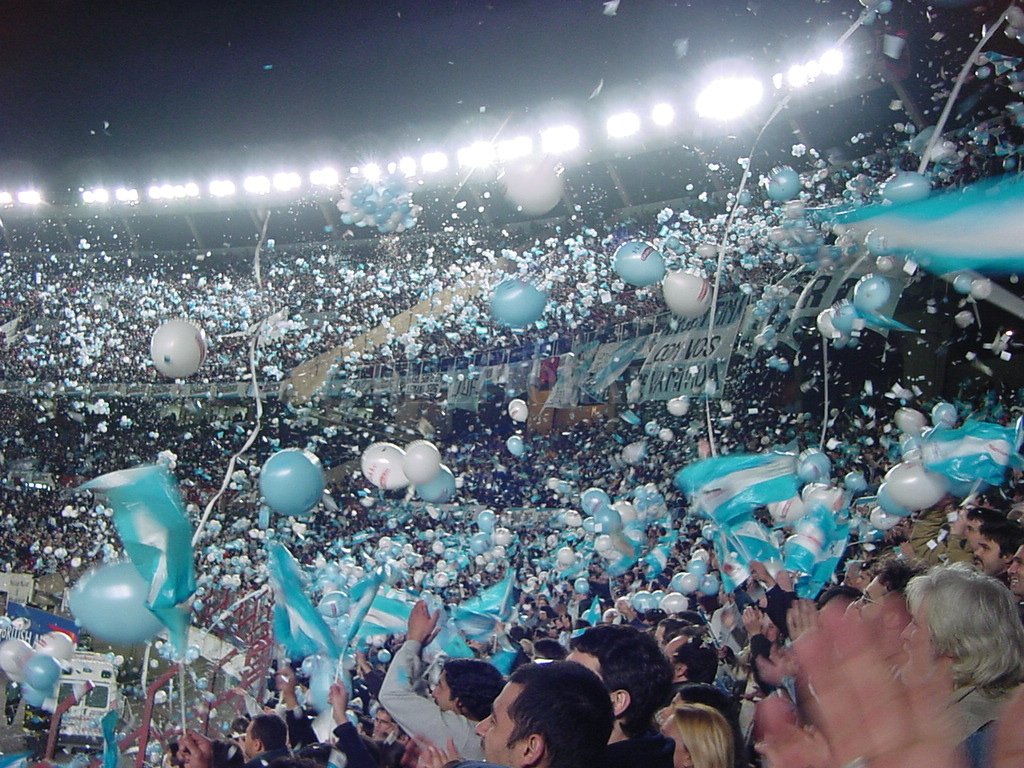 Es oficial: vuelven los hinchas a las canchas para Argentina-Bolivia