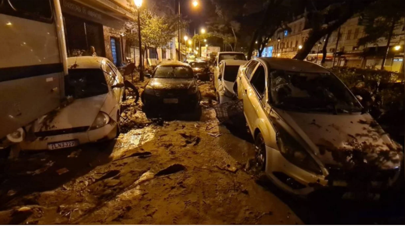 Brasil: ascienden a casi 100 los muertos por tormentas, inundaciones y derrumbes en Río