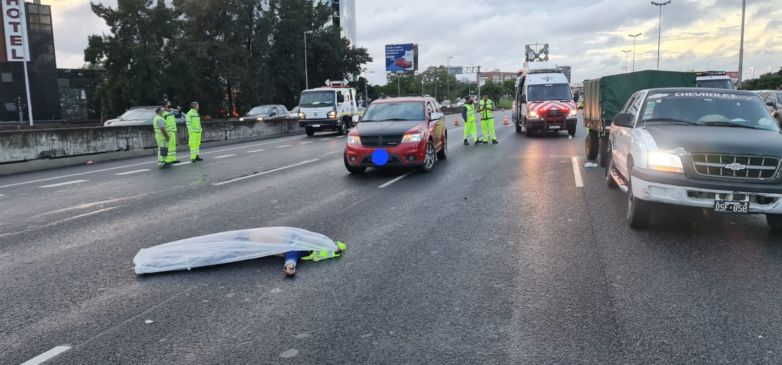 Tragedia en Panamericana: bajó a arreglar un desperfecto del auto y murió atropellado