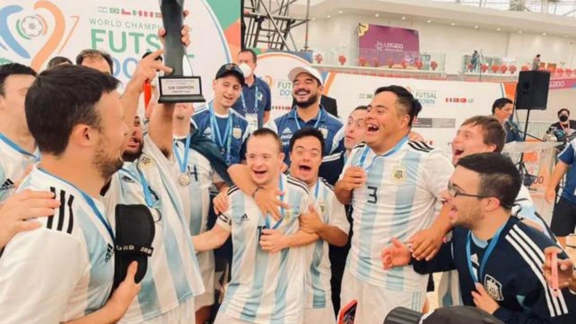 La emoción de Los Halcones, que obtuvieron el subcampeonato del mundo en Lima