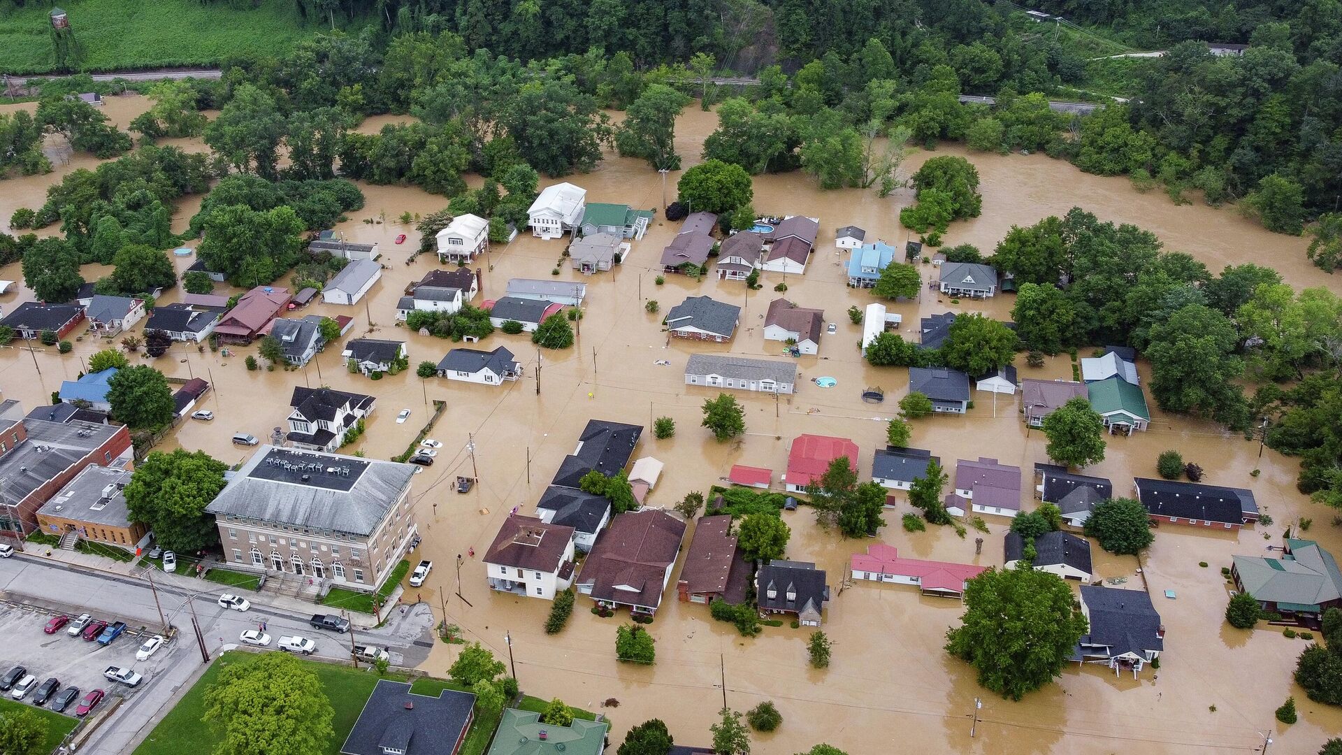 Videos: inundaciones dejan al menos 37 muertos en Kentucky