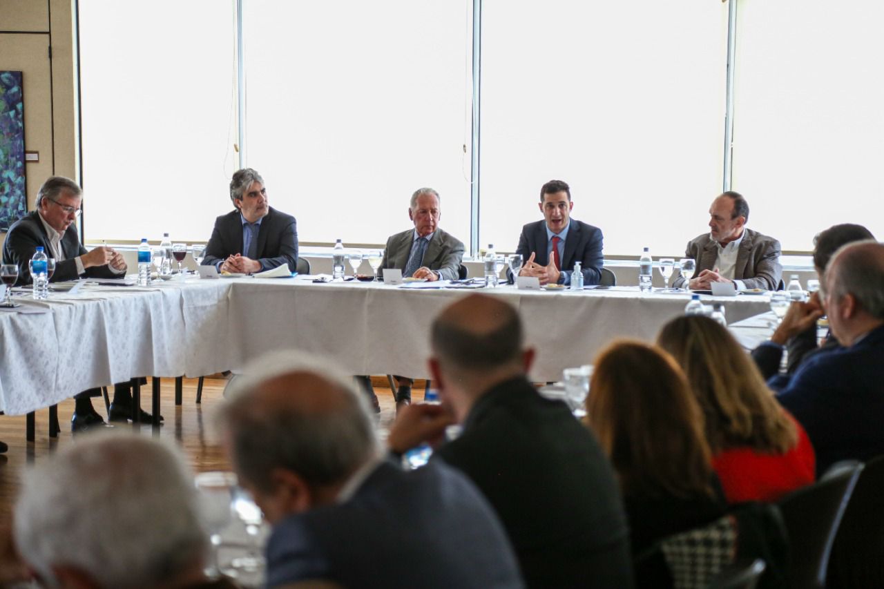 El gobierno se reunió con representantes de empresas de alimentos y bebidas