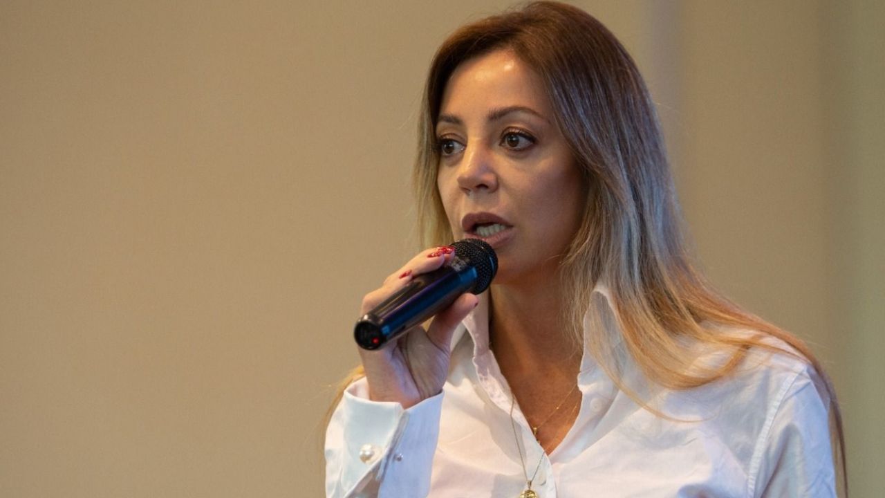 Asume Flavia Royón como Secretaria de Energía