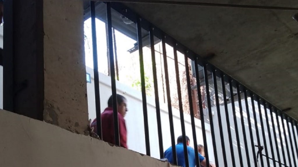 Video: cinco presos escaparon de una comisaría en Villa Luro