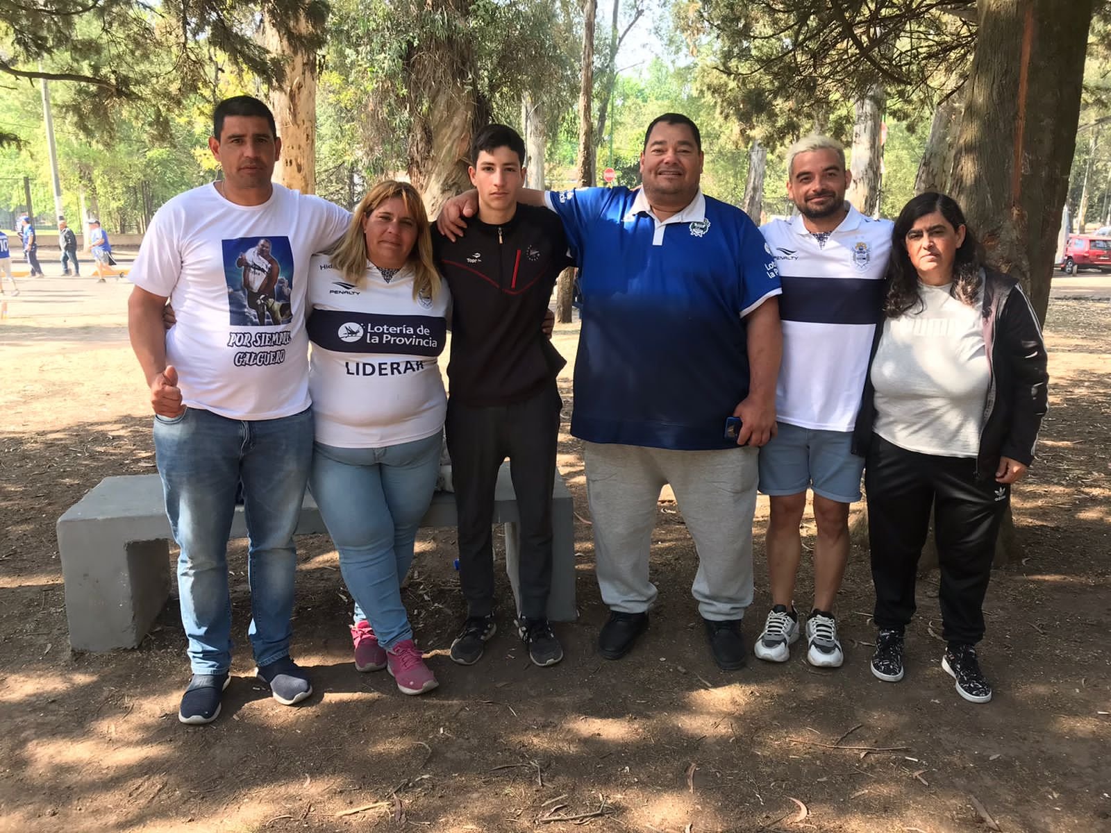 La familia de Lolo Regueiro estuvo presente en el Bosque para ver el partido de Gimnasia