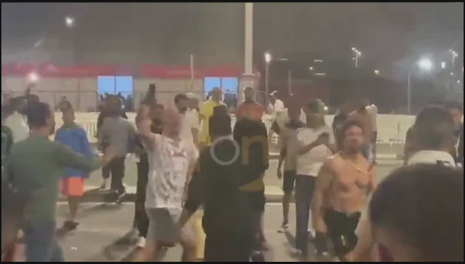 Videos: argentinos y mexicanos a las piñas en Qatar