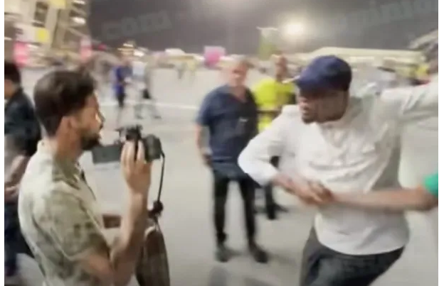 Video: Eto’o, a las trompadas a la salida del estadio después del partido de Brasil