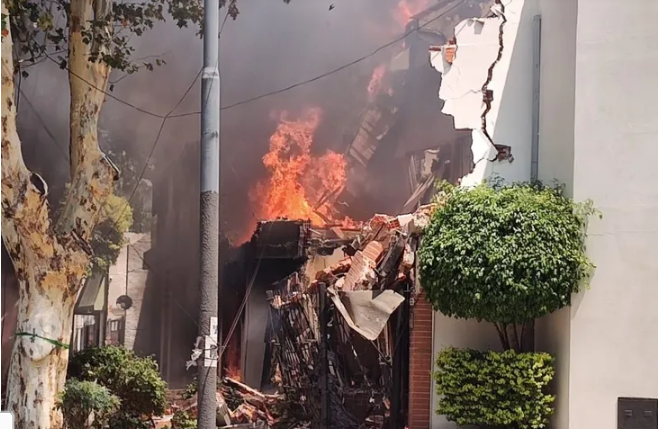 Villa Devoto: un operario muerto y otro herido tras la explosión de una casa