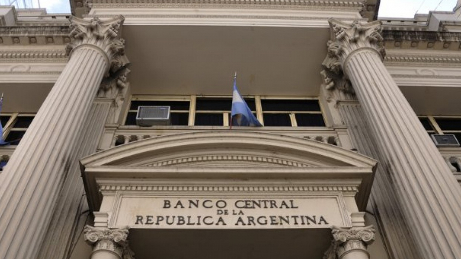 EL BCRA subió la tasa de interés por primera vez en seis meses tras el dato de inflación