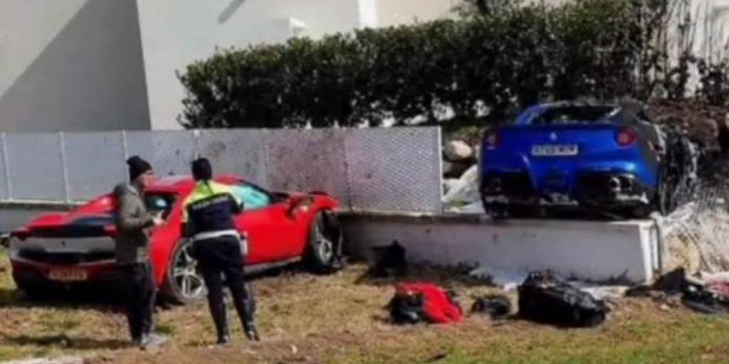 Video: dos Ferrari se estrellaron contra una casa y casi terminan dentro de la piscina en Italia