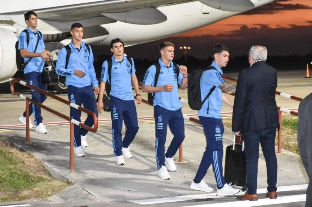 La Selección Sub 20 llegó a Santiago del Estero y generó furor