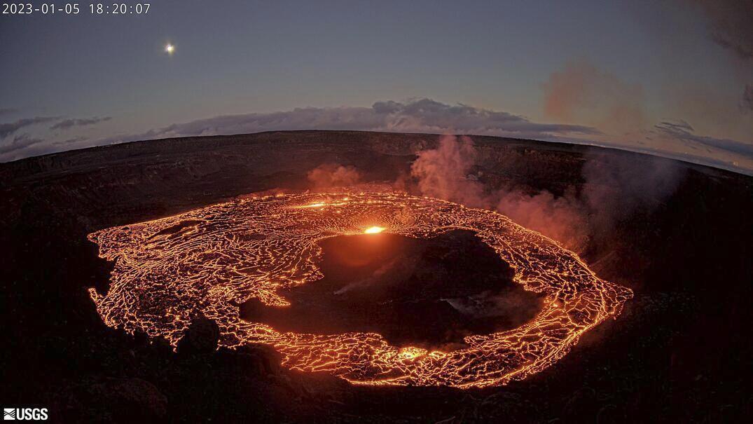 Video: el volcán Kilauea entró en erupción y despidió ríos de lava en Hawaii