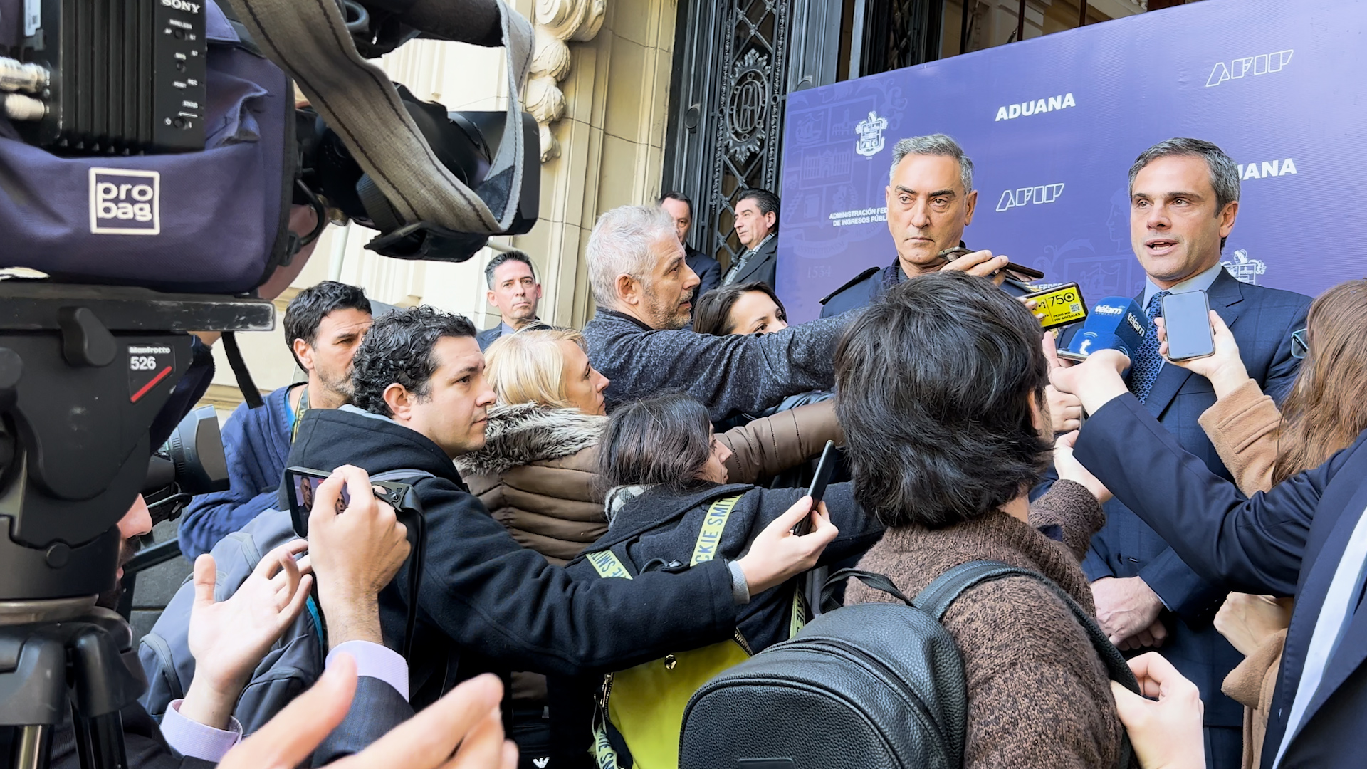 Allanaron bancos y entidades financieras por supuestas maniobras fraudulentas