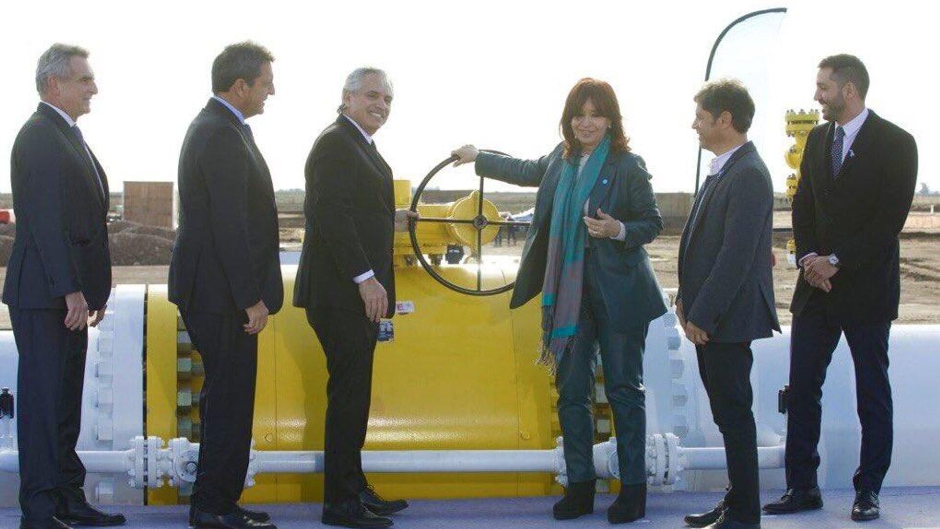 Massa, Cristina y Alberto, juntos en la inauguración del gasoducto Néstor Kirchner