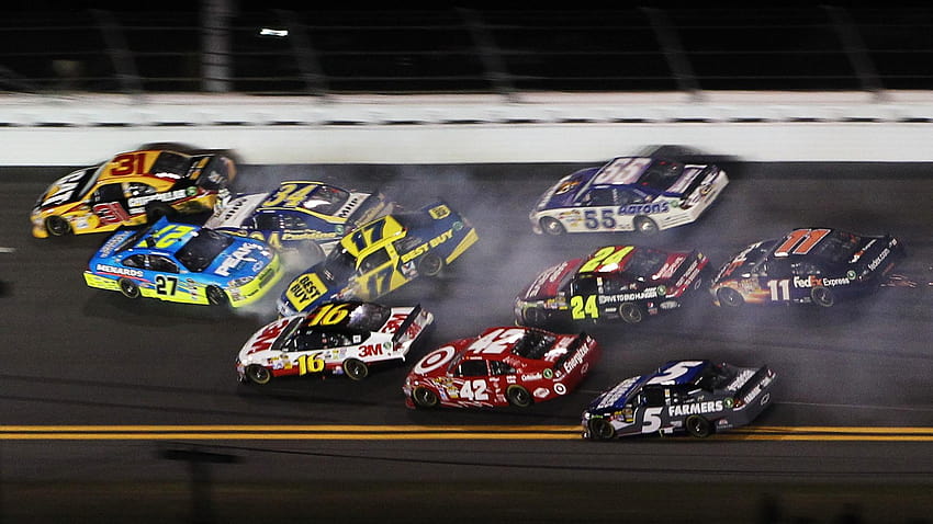 Video: impactante accidente en el Nascar cuando un auto voló y dio 10 tumbos