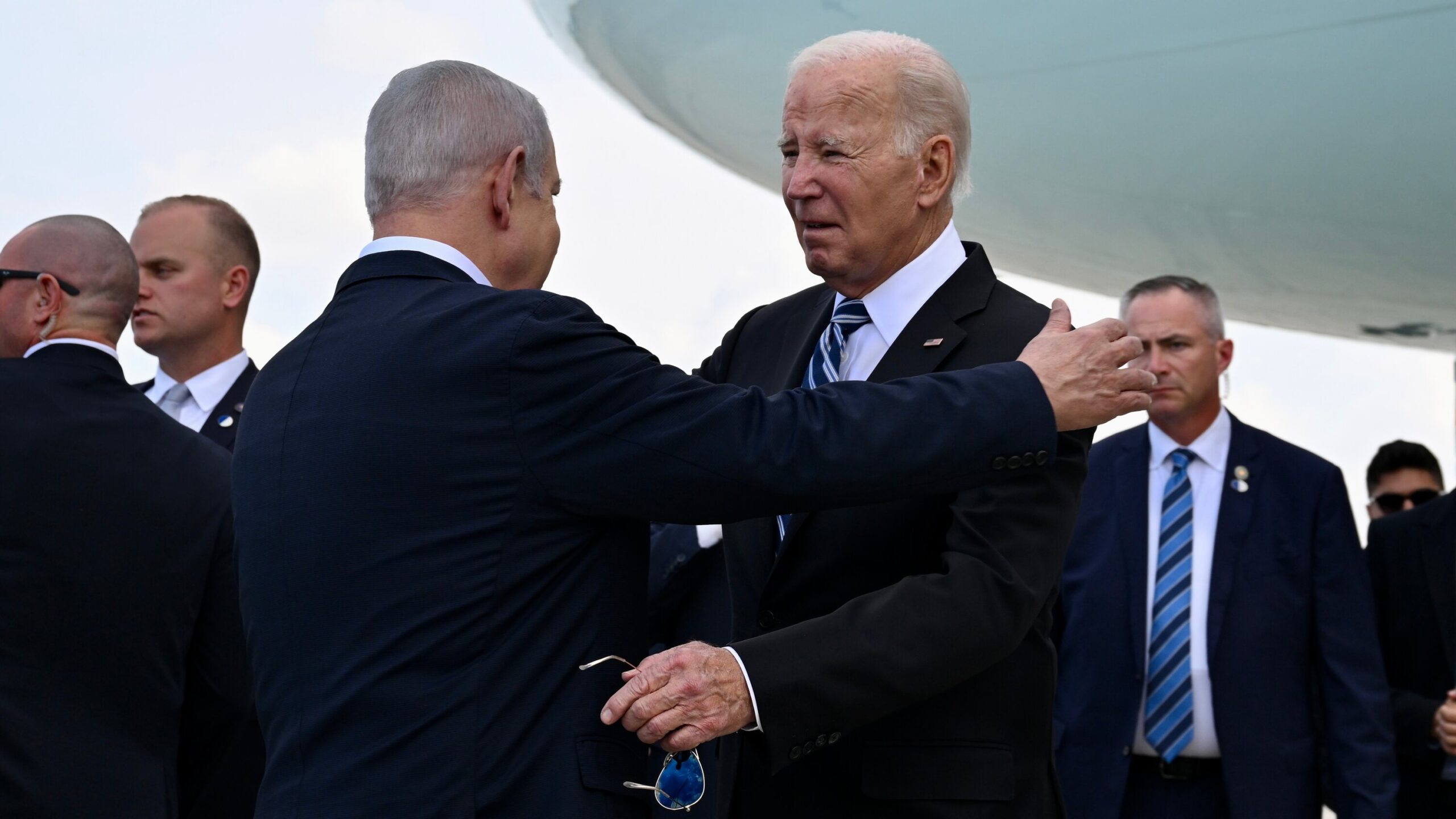 Joe Biden ya está en Israel dando su apoyo y Netanyahu se lo agradece