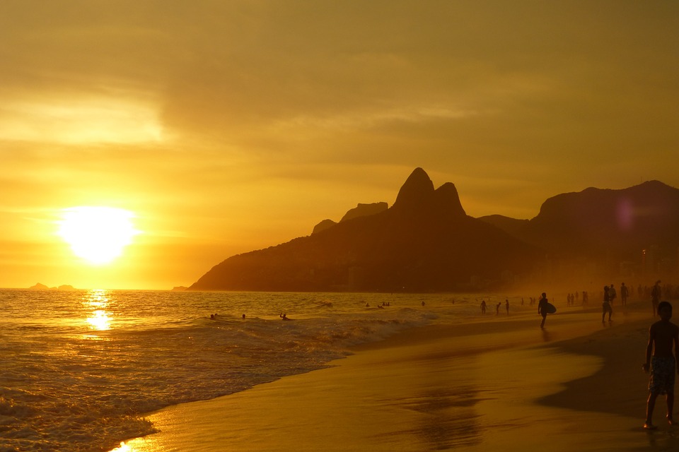 Ola de calor en Brasil: la sensación térmica superó los 58 grados en Río de Janeiro