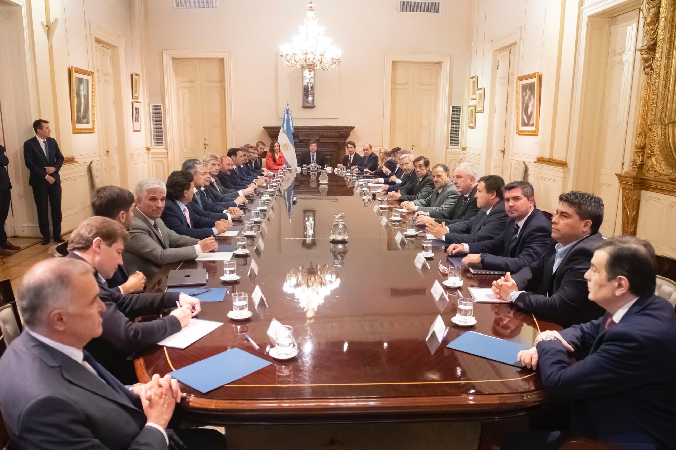El presidente Milei participó de la primera reunión federal con los 24 gobernadores