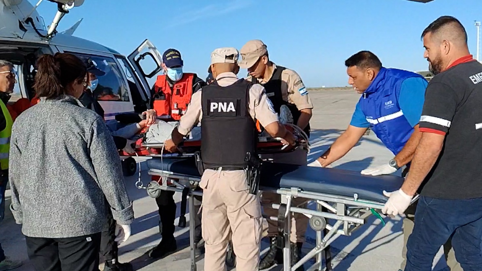 Video: impactante operativo en el mar y Prefectura evacuó de urgencia a un tripulante