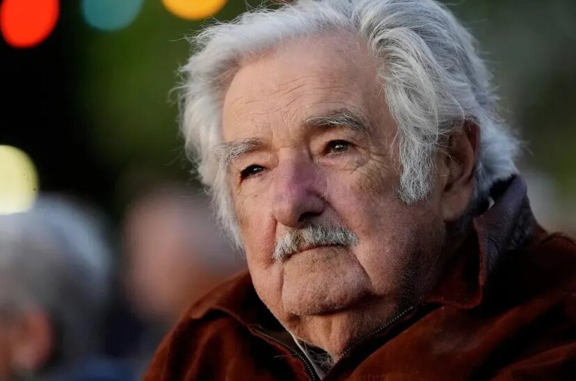 Pepe Mujica anunció que padece un “tumor en el esófago”
