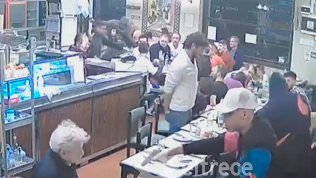 Video: cuatro ladrones armados robaron una pizzería de Boedo y golpearon a clientes
