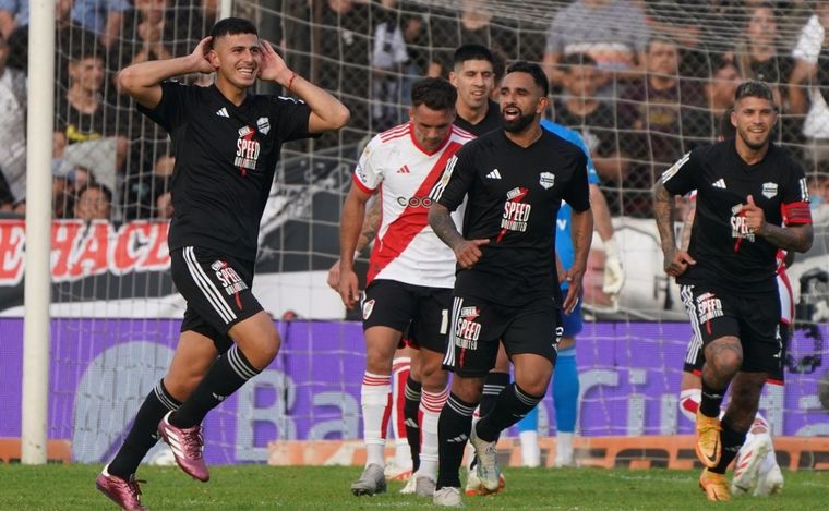 River perdió con Riestra y arde el vestuario