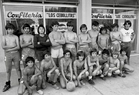 Te extrañamos siempre: imágenes de Diego en su etapa de Cebollita junto a Francis Cornejo