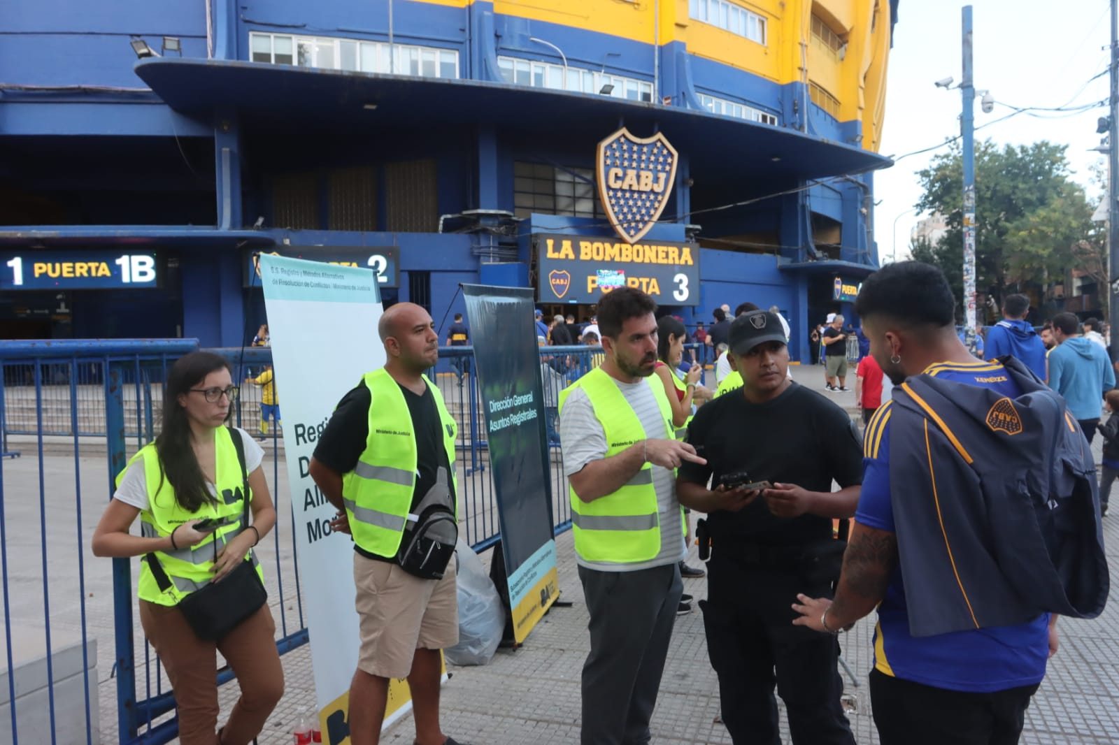Los deudores alimentarios no podrán ingresar a los estadios de fútbol de la Ciudad