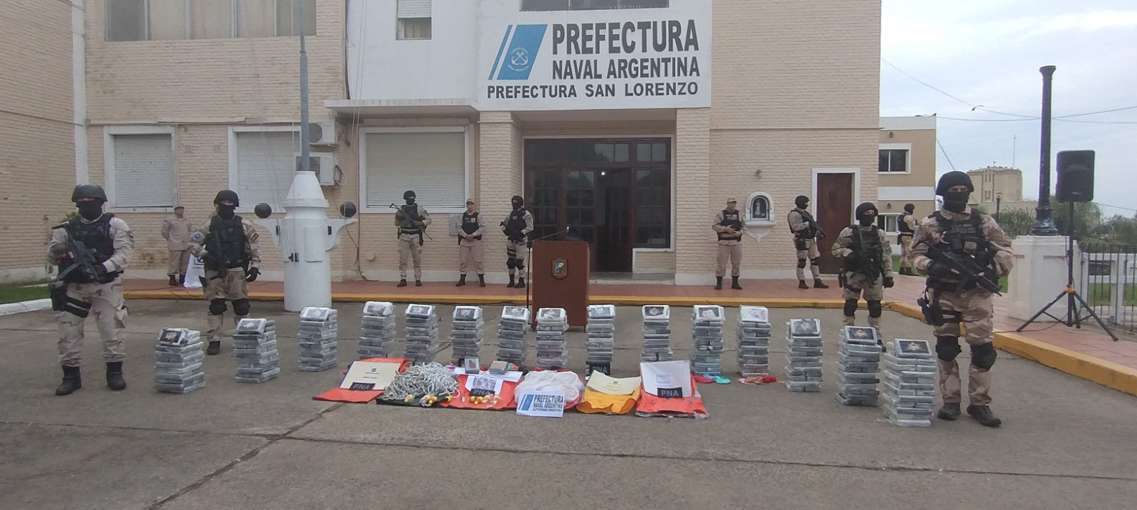 Encontraron casi 500 kilos de cocaína en un barco amarrado en el puerto de San Lorenzo