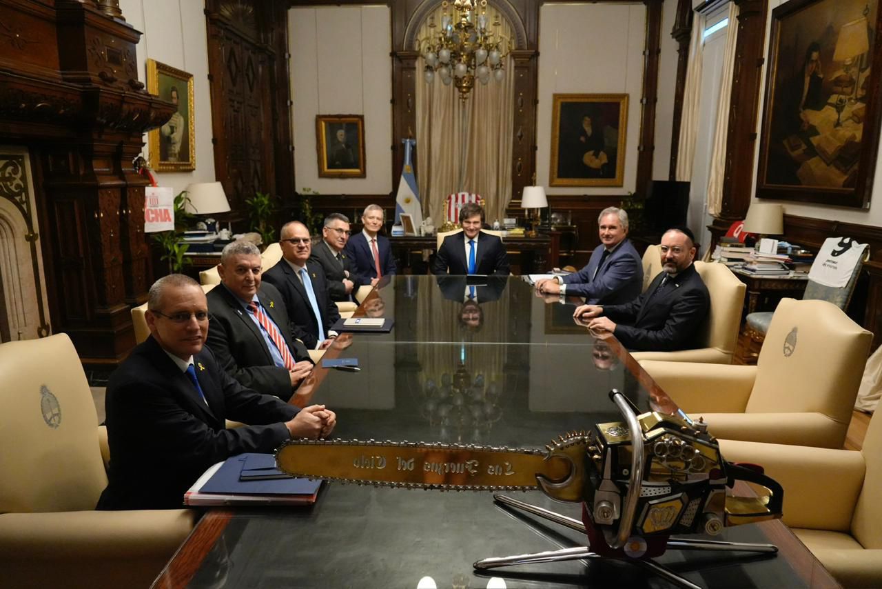 El gobierno politizó una discusión futbolística con el objetivo de siempre: el desembarco de las SAD