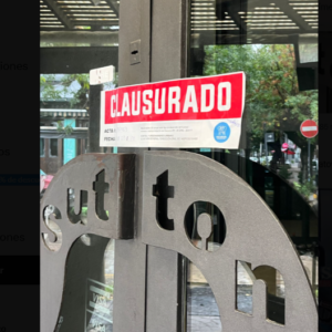 Detuvieron a cuatro patovicas por matar a un hombre en la puerta de un bar en San Miguel: quedó filmado