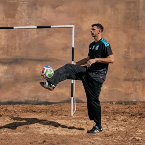 Argentina tiene nueva camiseta para el Mundial: detalles, versiones y precios del modelo alternativo