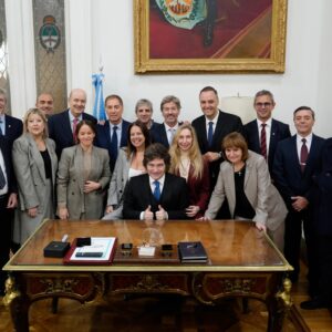 Manuel Adorni expone el informe de gestión de gobierno en Diputados