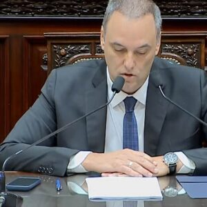 Manuel Adorni descarta renunciar: “Por el contrario, estoy acá dando la cara”