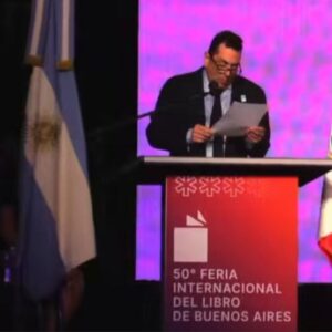 Abucheos y tensión marcaron el discurso de Leonardo Cifelli en la apertura de la Feria del Libro