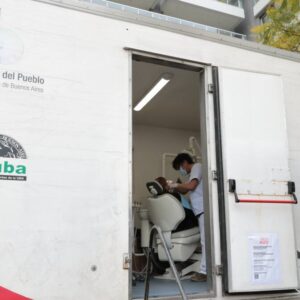 La UBA realizó una jornada gratuita de atención en áreas de salud en protesta por el desfinanciamiento