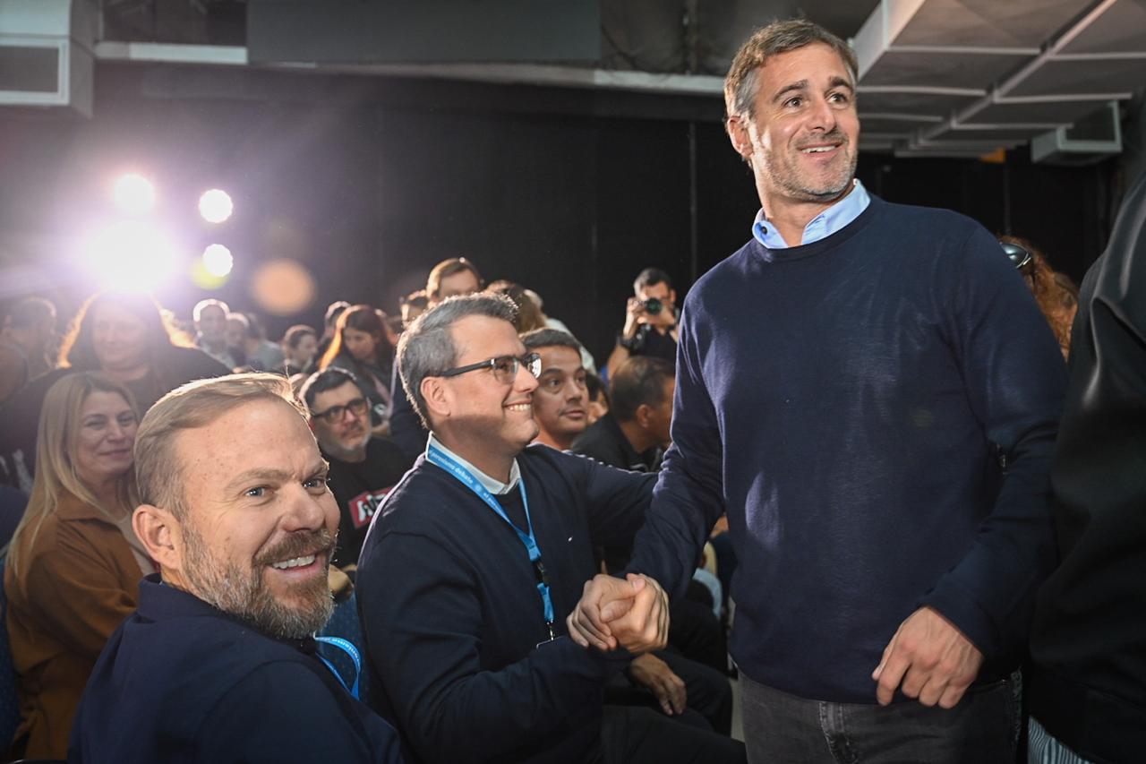 Achával junto a intendentes y dirigentes de todo el país en el Día del Trabajador para discutir el futuro de Argentina