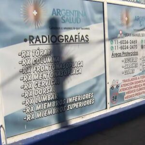 Allanaron una clínica en la que operaban falsos médicos