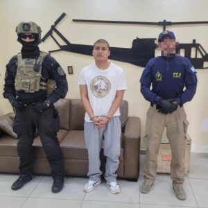Llegó a la Argentina “Pequeño J”, el principal acusado por el Triple Crimen de Florencio Varela