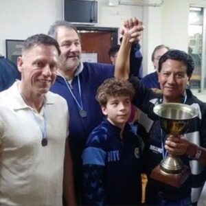 Peter Thiel jugó un torneo de ajedrez en un club del Abasto y se subió al podio
