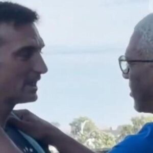 La sonrisa de Scaloni al reencontrarse con un viejo compañero del Deportivo de La Coruña