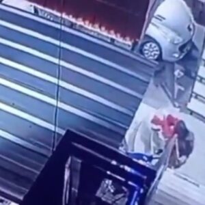 San Juan: un hombre empujó por las escaleras a su mujer embarazada de siete meses