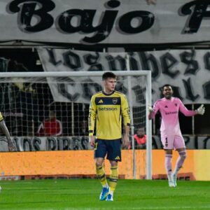 Riestra dio el batacazo y goleó a Boca en el arranque del Clausura