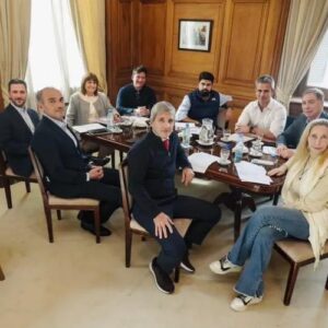 El Gobierno vuelve a reunir a su mesa política para ordenar la agenda legislativa