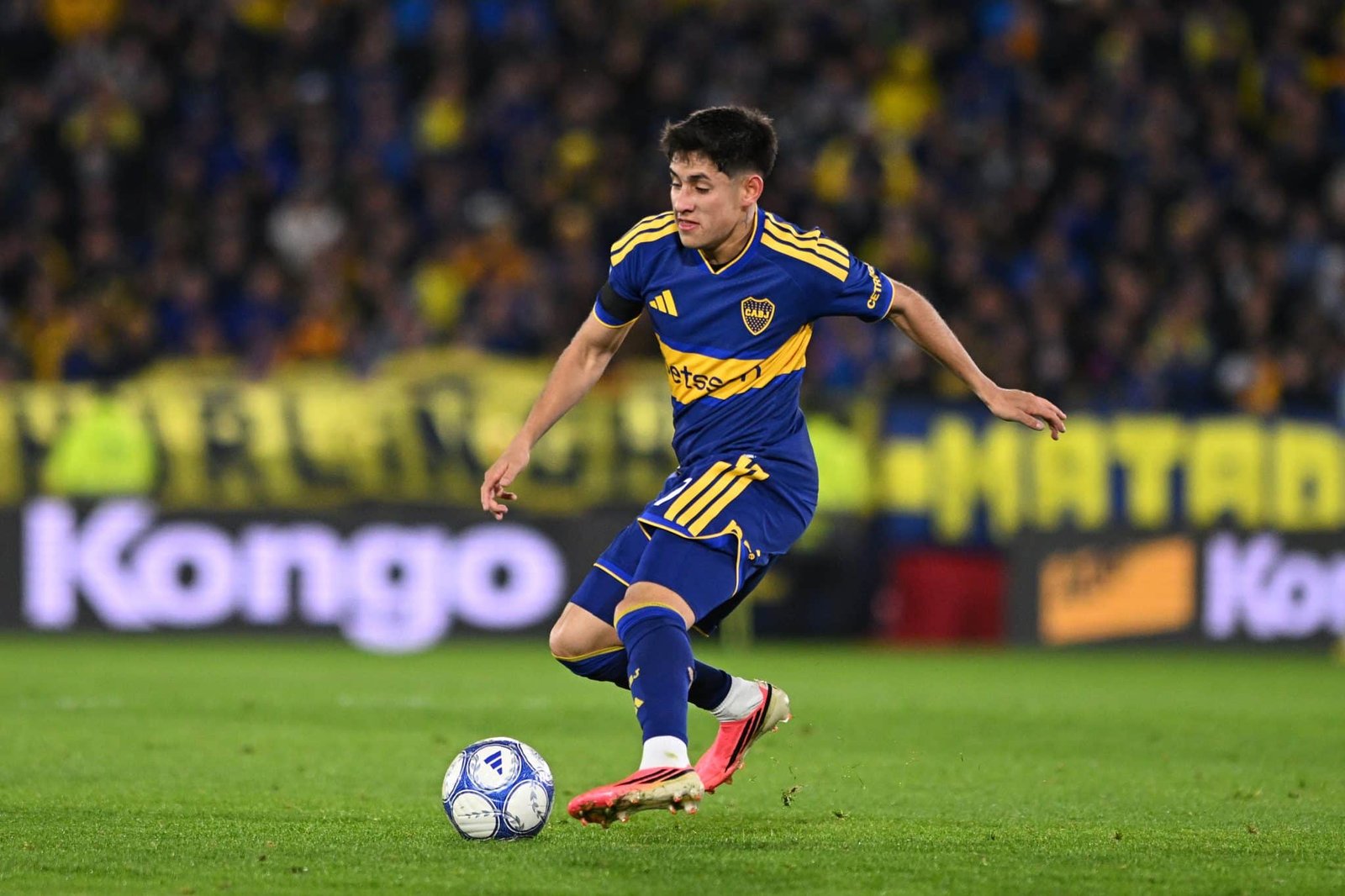 Mala noticia para Boca: Tomás Aranda sufrió una fractura y se perdería el resto del año
