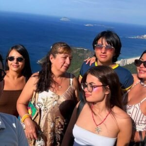 Tragedia en Río de Janeiro: tres integrantes de una familia colombiana murieron al caer un helicóptero turístico