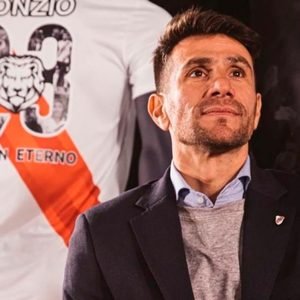 Leonardo Ponzio dirigió su primera práctica como entrenador de River