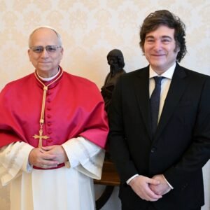 El Gobierno analiza declarar asueto o feriado por la visita del papa León XIV al país