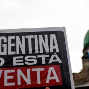 La Corte revocó el fallo que declaraba inconstitucional la derogación de la Ley de Tierras